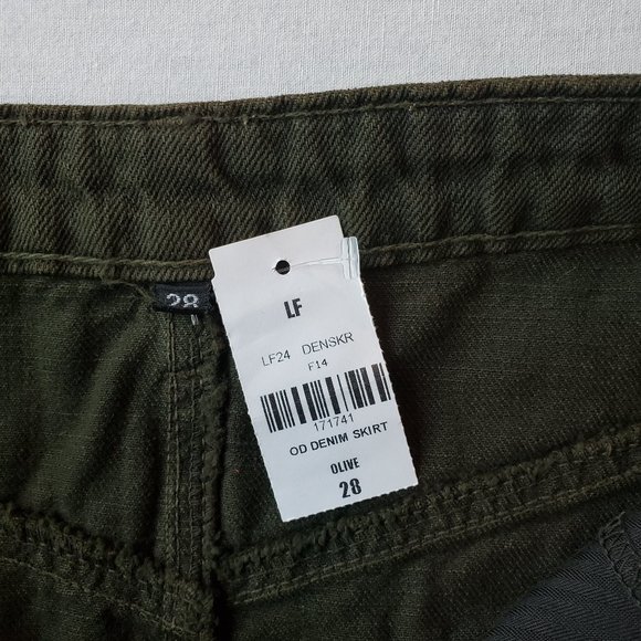 NWT jean skirt Carmar LF Olive Denim Distressed Skirt Short size 28 - Picture 6 of 7